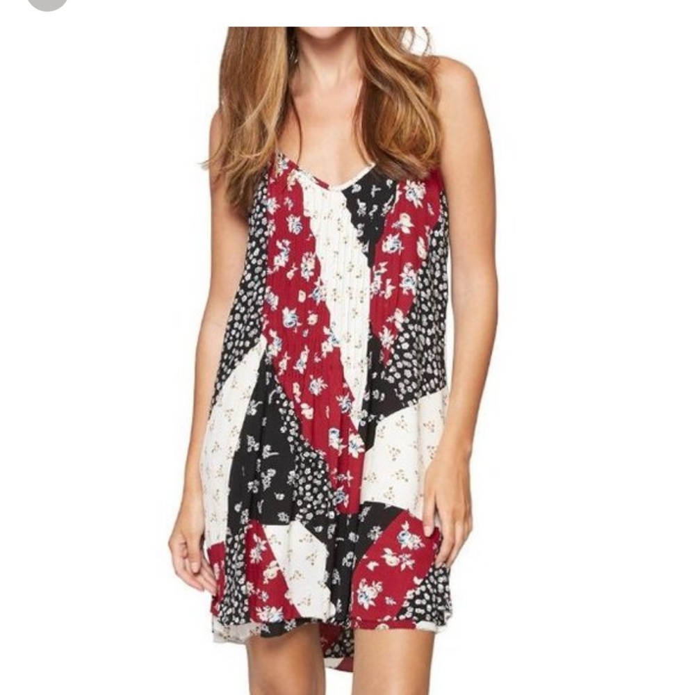 Sanctuary Dress. NWT. Size Small. Floral patchwork, flowy dress.